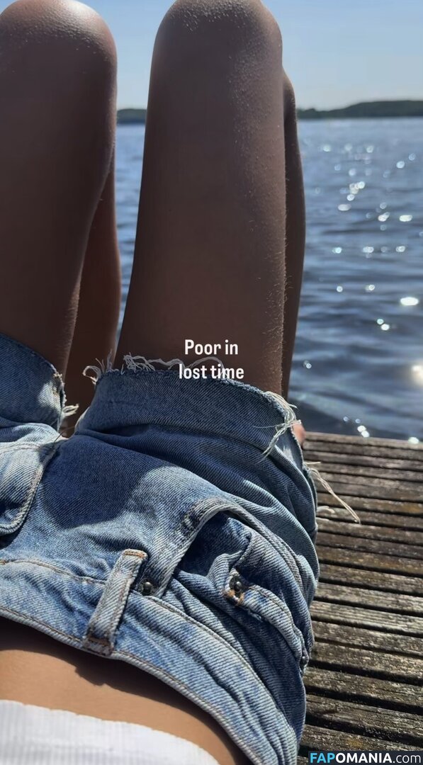 Lotta Emilie Stichler / lottastichler Çıplak OnlyFans  Sızdırılmış Fotoğraf #14