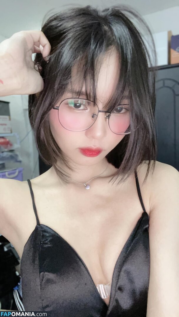 Lilith / Lou Aenlle / llthidk Çıplak OnlyFans  Sızdırılmış Fotoğraf #1