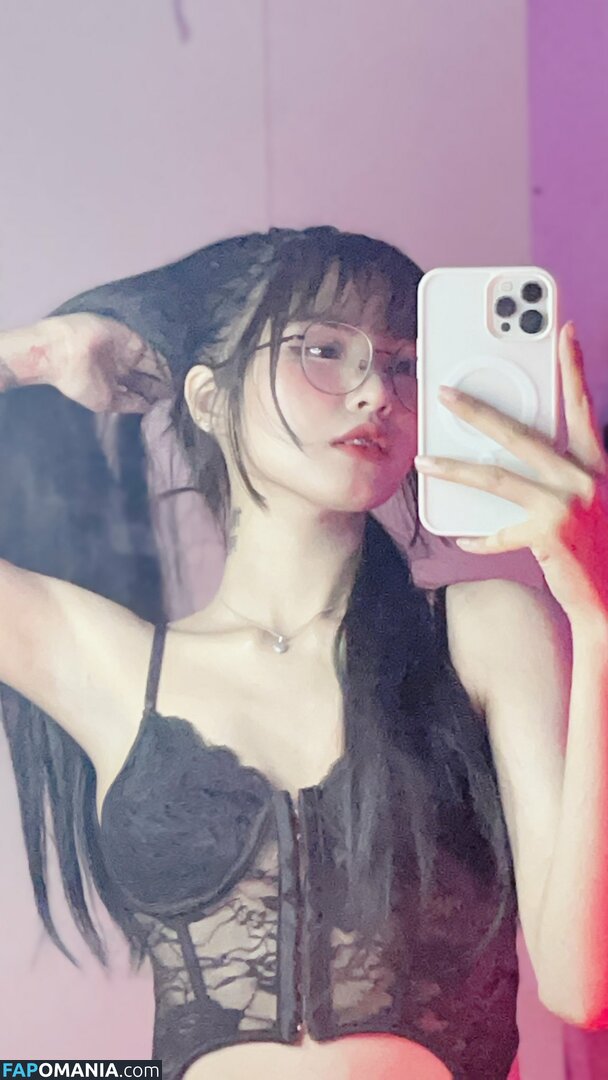 Lilith / Lou Aenlle / llthidk Çıplak OnlyFans  Sızdırılmış Fotoğraf #12