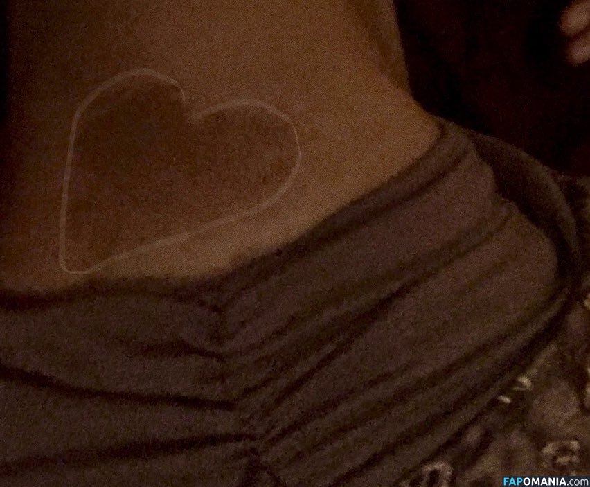 Lovesickknight / Pyropupp3 Çıplak OnlyFans  Sızdırılmış Fotoğraf #2