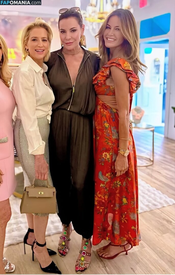 Luann De Lesseps Çıplak OnlyFans  Sızdırılmış Fotoğraf #2