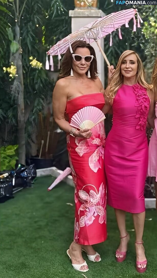 Luann De Lesseps Çıplak OnlyFans  Sızdırılmış Fotoğraf #5