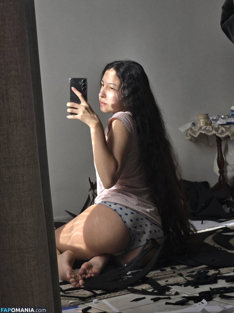 Luna Myosotis / LunaMyosotis Çıplak OnlyFans  Sızdırılmış Fotoğraf #3