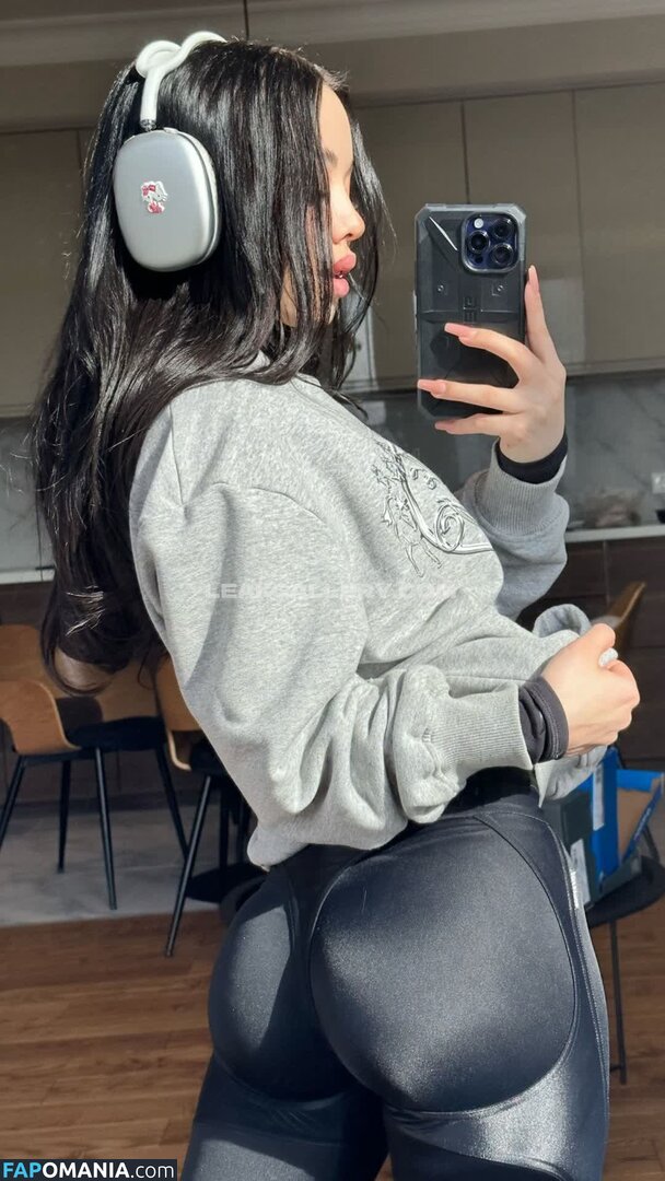 lyna_com2000 Çıplak OnlyFans  Sızdırılmış Fotoğraf #3