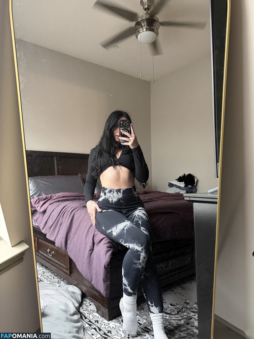 Lyndi / Lyndi__ / lindsayelizzabeth / lyndihassell Çıplak OnlyFans  Sızdırılmış Fotoğraf #3