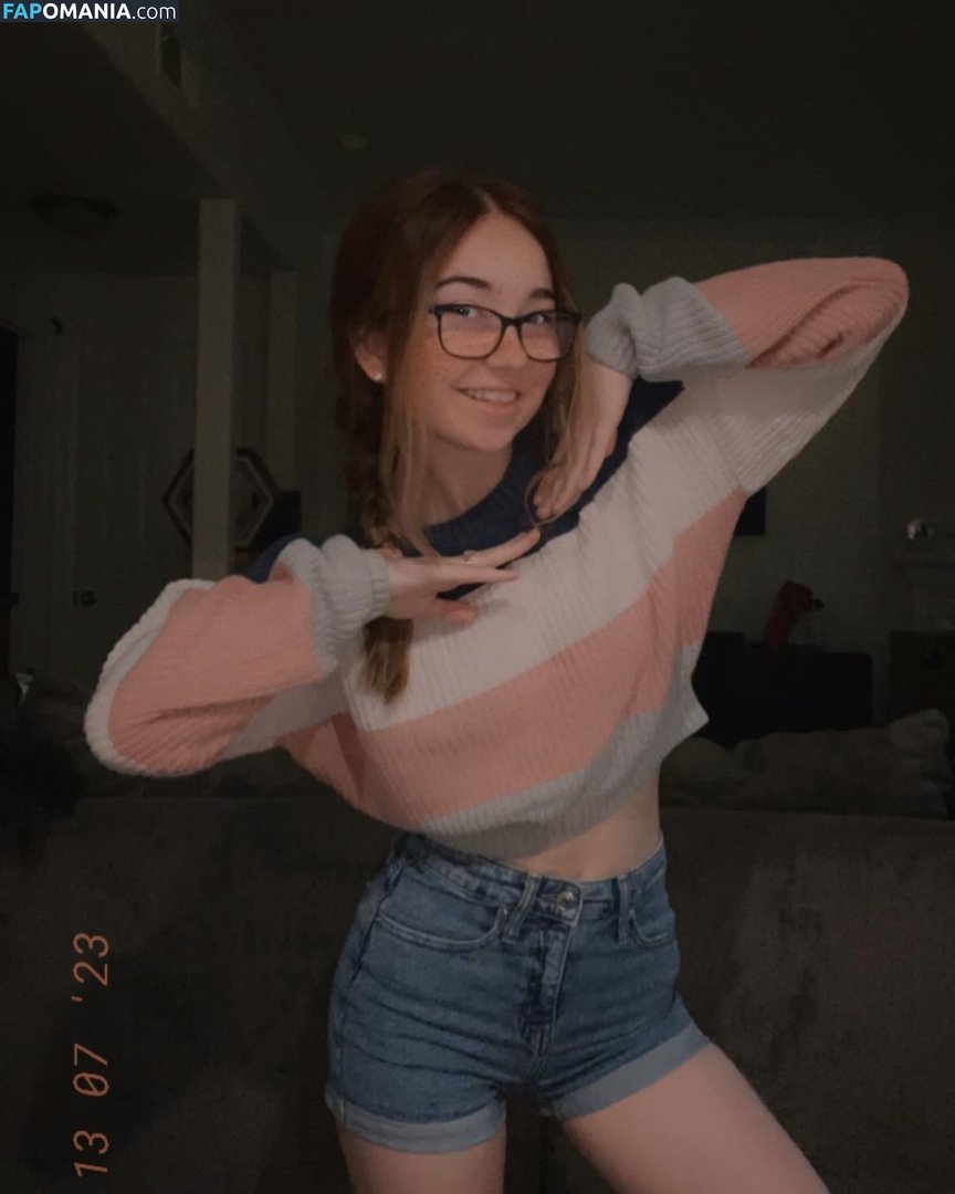 Lyssaurora Çıplak OnlyFans  Sızdırılmış Fotoğraf #25