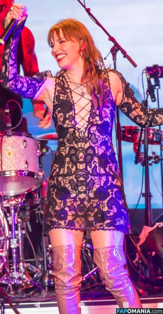 Lzzy Hale / officiallzzyhale Çıplak OnlyFans  Sızdırılmış Fotoğraf #1