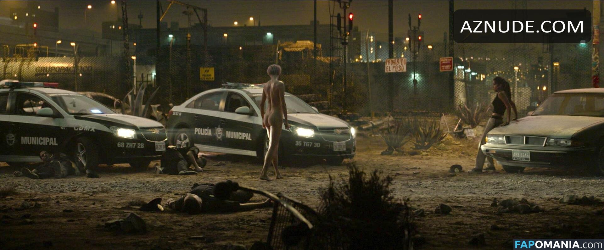 Mackenzie Davis Çıplak OnlyFans  Sızdırılmış Fotoğraf #2