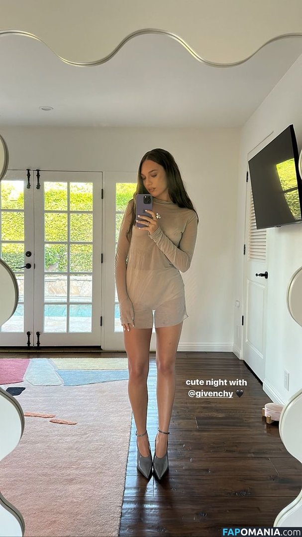 Maddie Ziegler / maddieziegler Çıplak OnlyFans  Sızdırılmış Fotoğraf #9