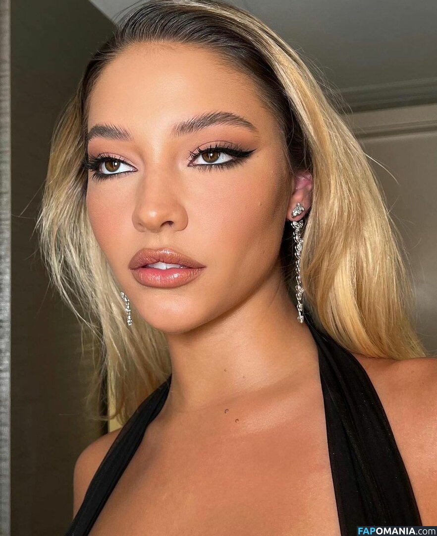 Madelyn Cline / madelyncline Çıplak OnlyFans  Sızdırılmış Fotoğraf #269