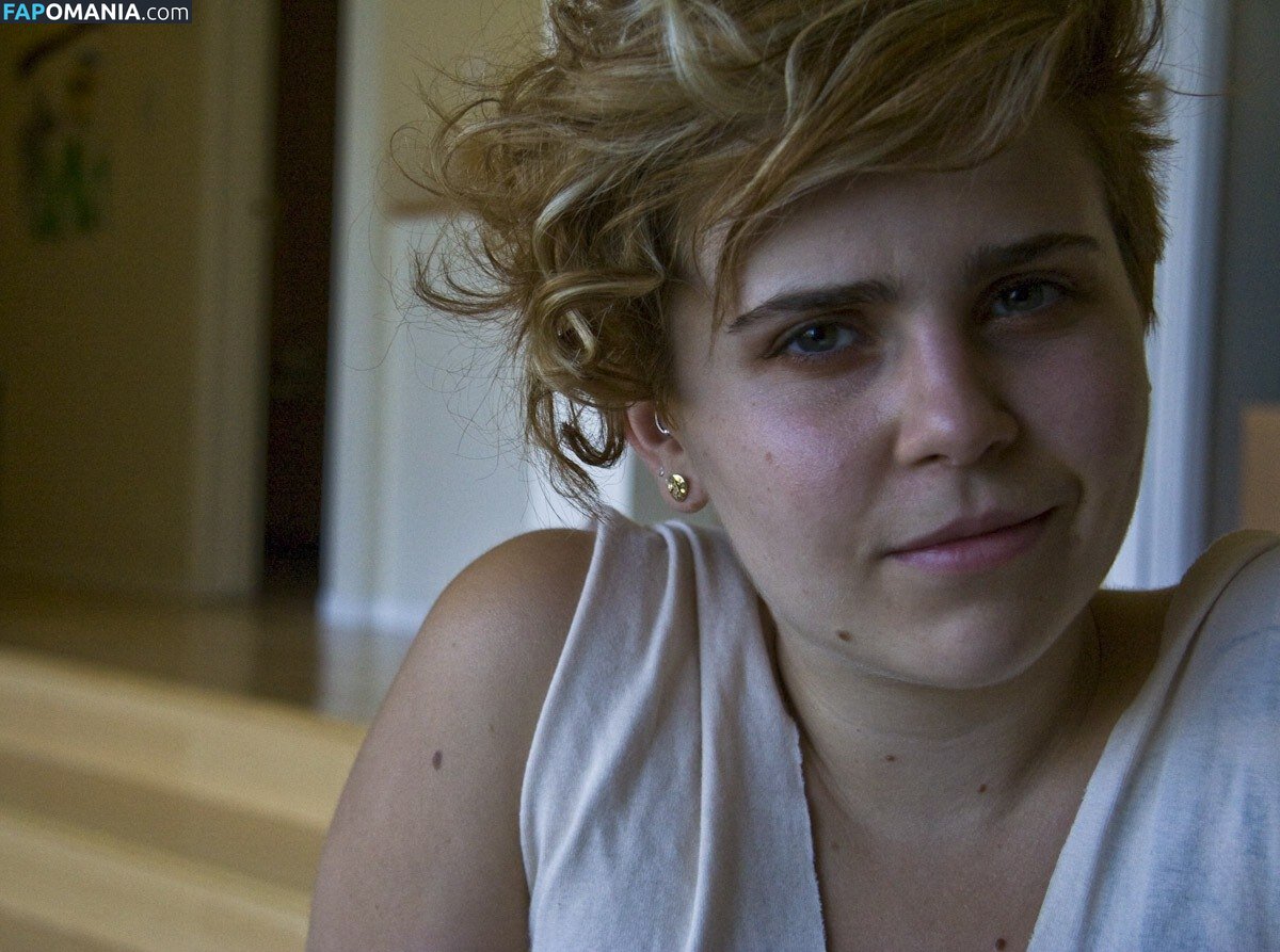 Mae Whitman / mistergarf Çıplak OnlyFans  Sızdırılmış Fotoğraf #5