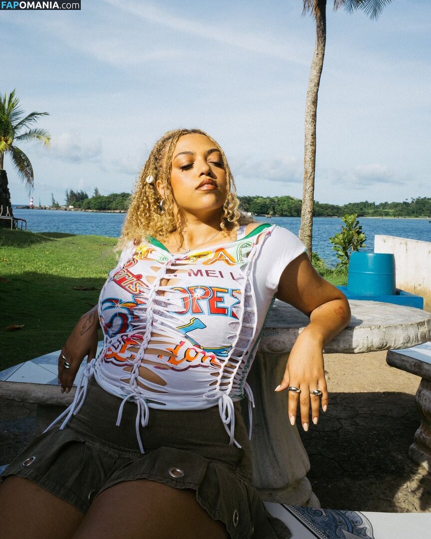 Mahalia Çıplak OnlyFans  Sızdırılmış Fotoğraf #3