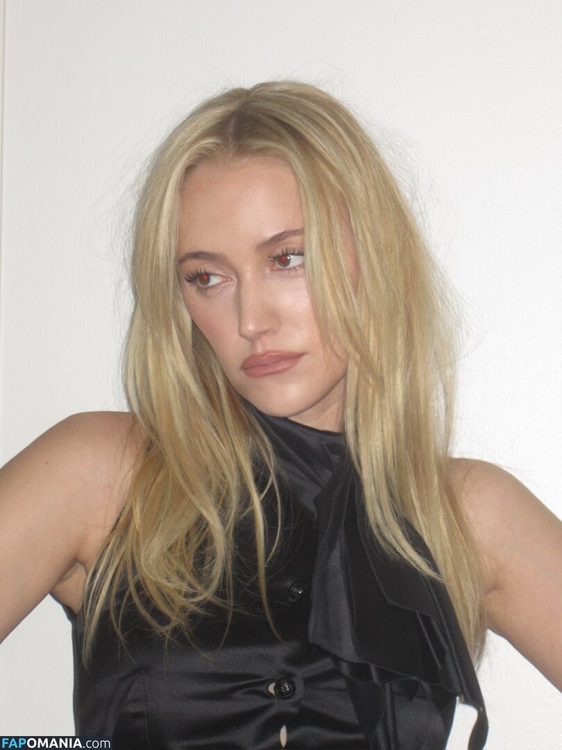 Maika Monroe / maikamonroe Çıplak OnlyFans  Sızdırılmış Fotoğraf #19