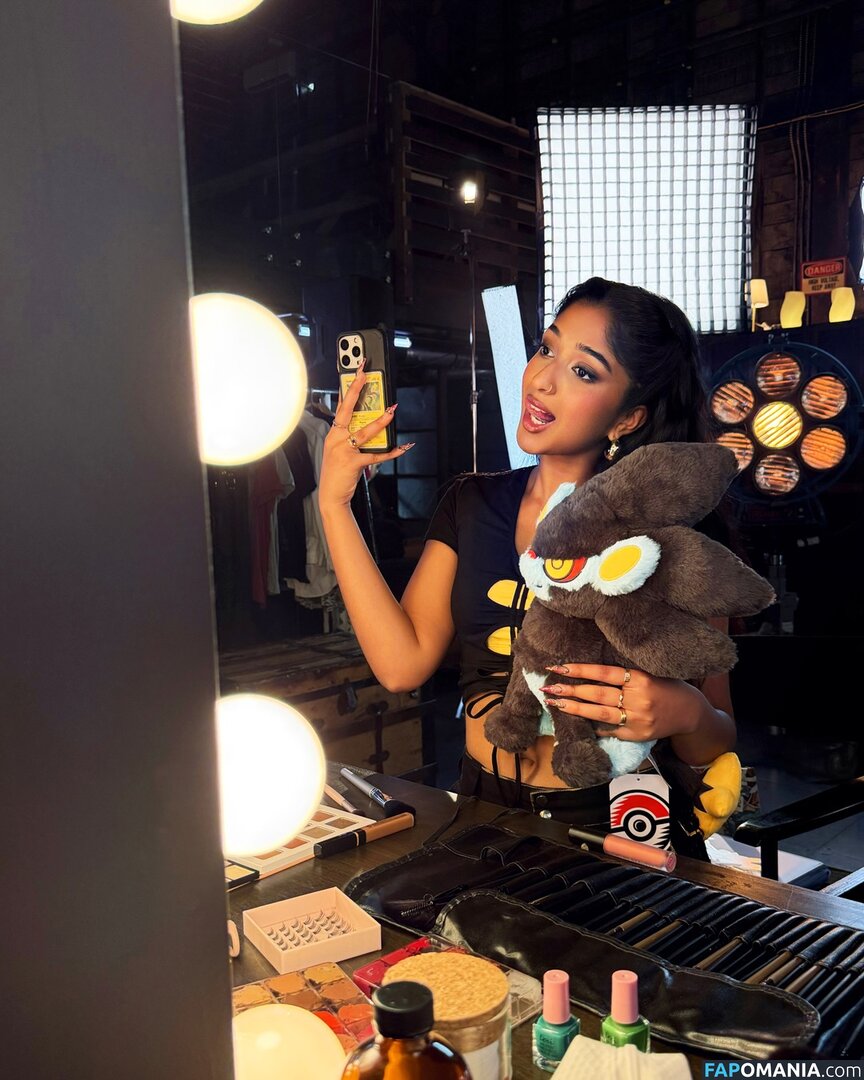 Maitreyi Ramakrishnan / maitreyiramakrishnan / ramakrishnannn Çıplak OnlyFans  Sızdırılmış Fotoğraf #1