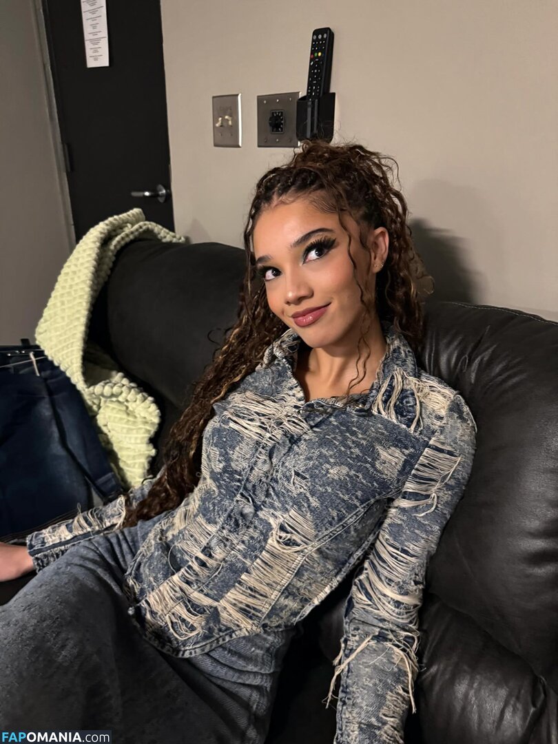 Malia Baker / maliabakermsb Çıplak OnlyFans  Sızdırılmış Fotoğraf #2