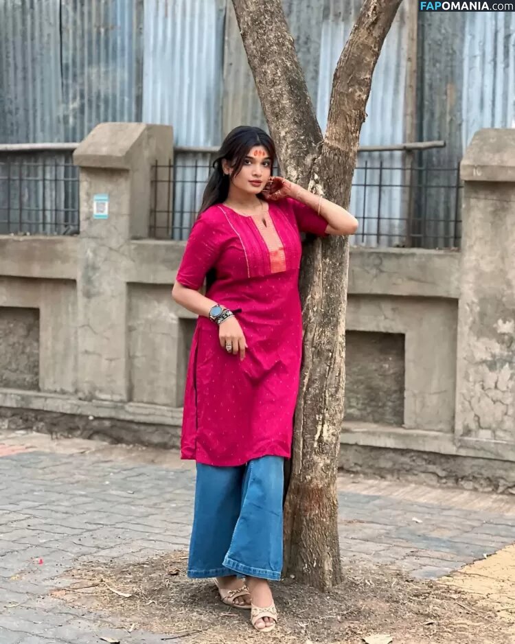 Mansi Suravase Çıplak OnlyFans  Sızdırılmış Fotoğraf #8