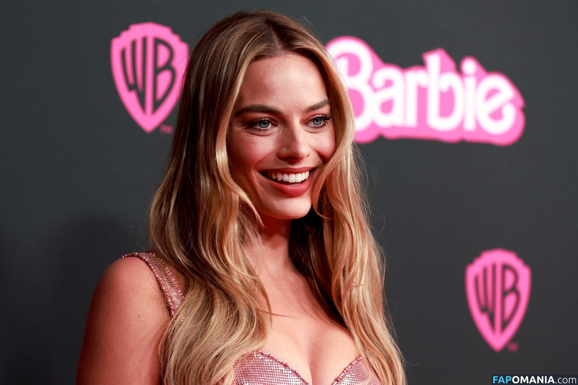 Margot Robbie Çıplak Sızdırılmış Fotoğraf #108