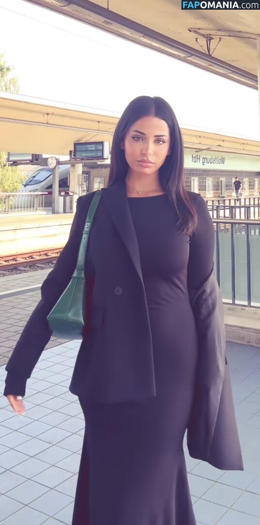 Mariamalkk Çıplak OnlyFans  Sızdırılmış Fotoğraf #1