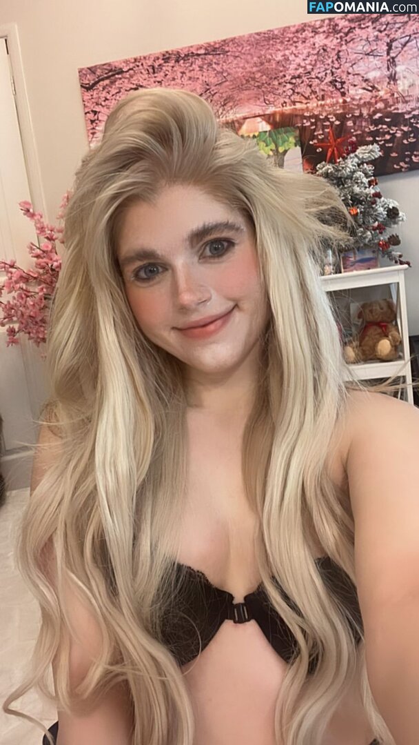 Marina Joyce / marinamewmeow Çıplak OnlyFans  Sızdırılmış Fotoğraf #1