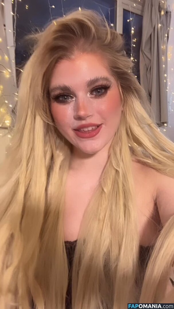 Marina Joyce / marinamewmeow Çıplak OnlyFans  Sızdırılmış Fotoğraf #7