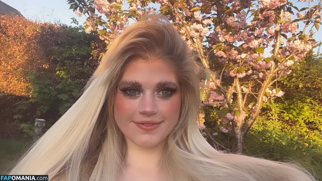 Marina Joyce / marinamewmeow Çıplak OnlyFans  Sızdırılmış Fotoğraf #9