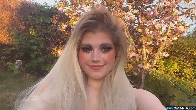 Marina Joyce / marinamewmeow Çıplak OnlyFans  Sızdırılmış Fotoğraf #12
