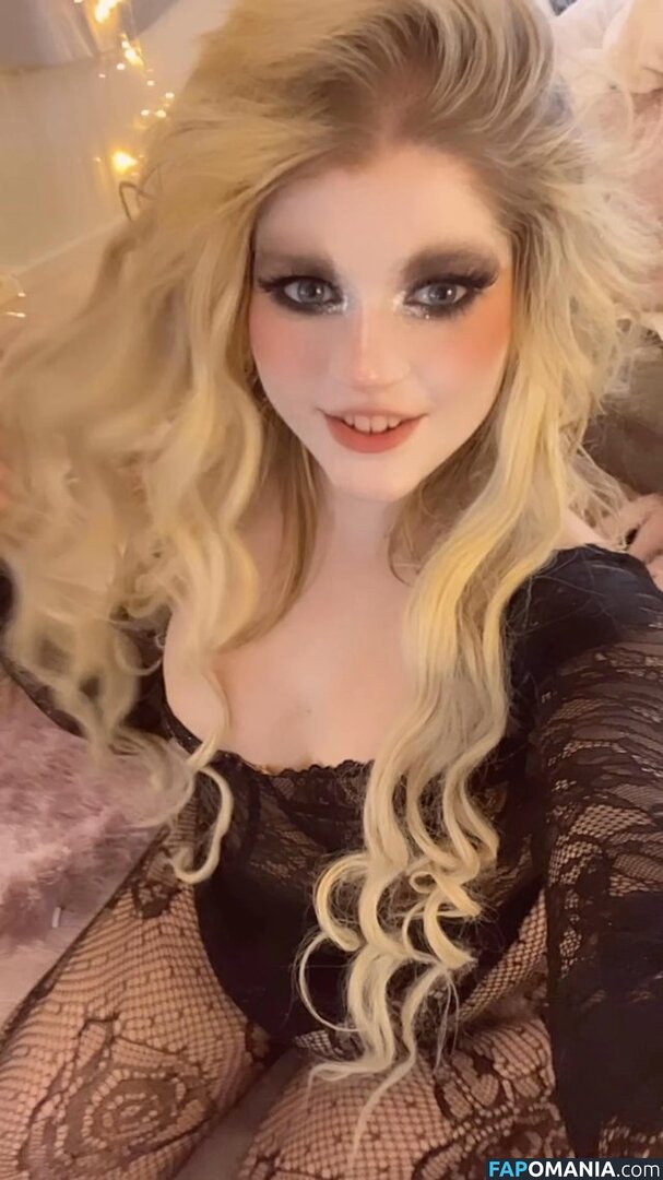 Marina Joyce / marinamewmeow Çıplak OnlyFans  Sızdırılmış Fotoğraf #13