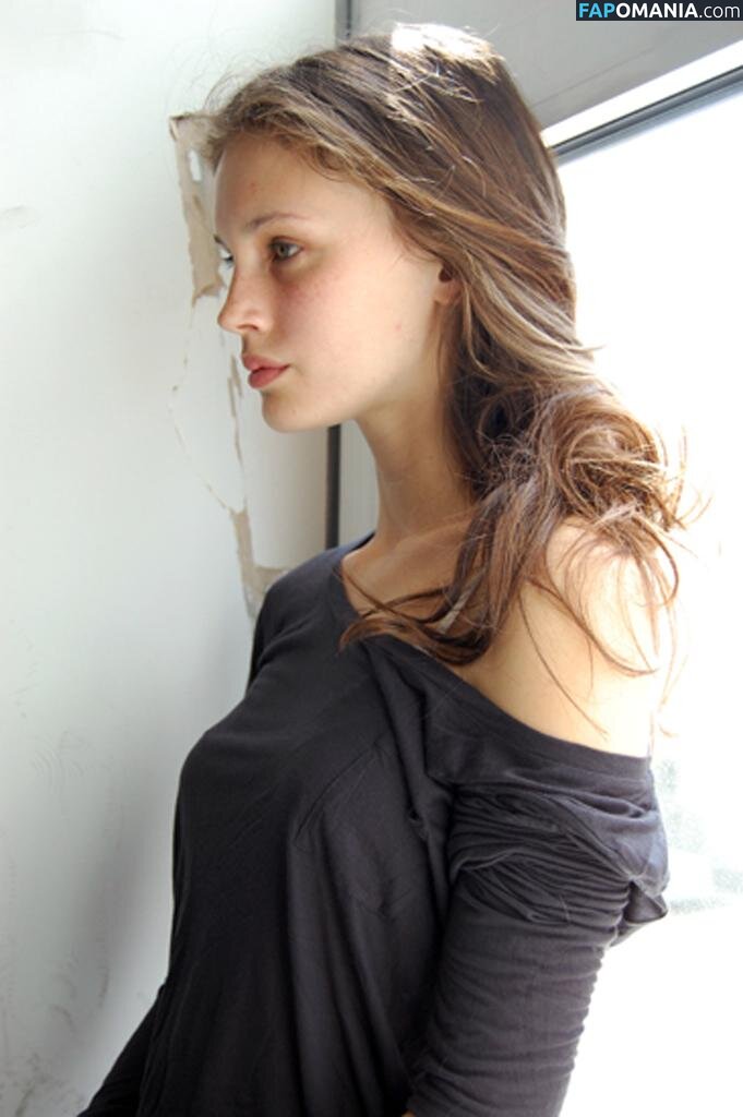 Marine Vacth / https: / marine_vacth / marinvacth Çıplak OnlyFans  Sızdırılmış Fotoğraf #10