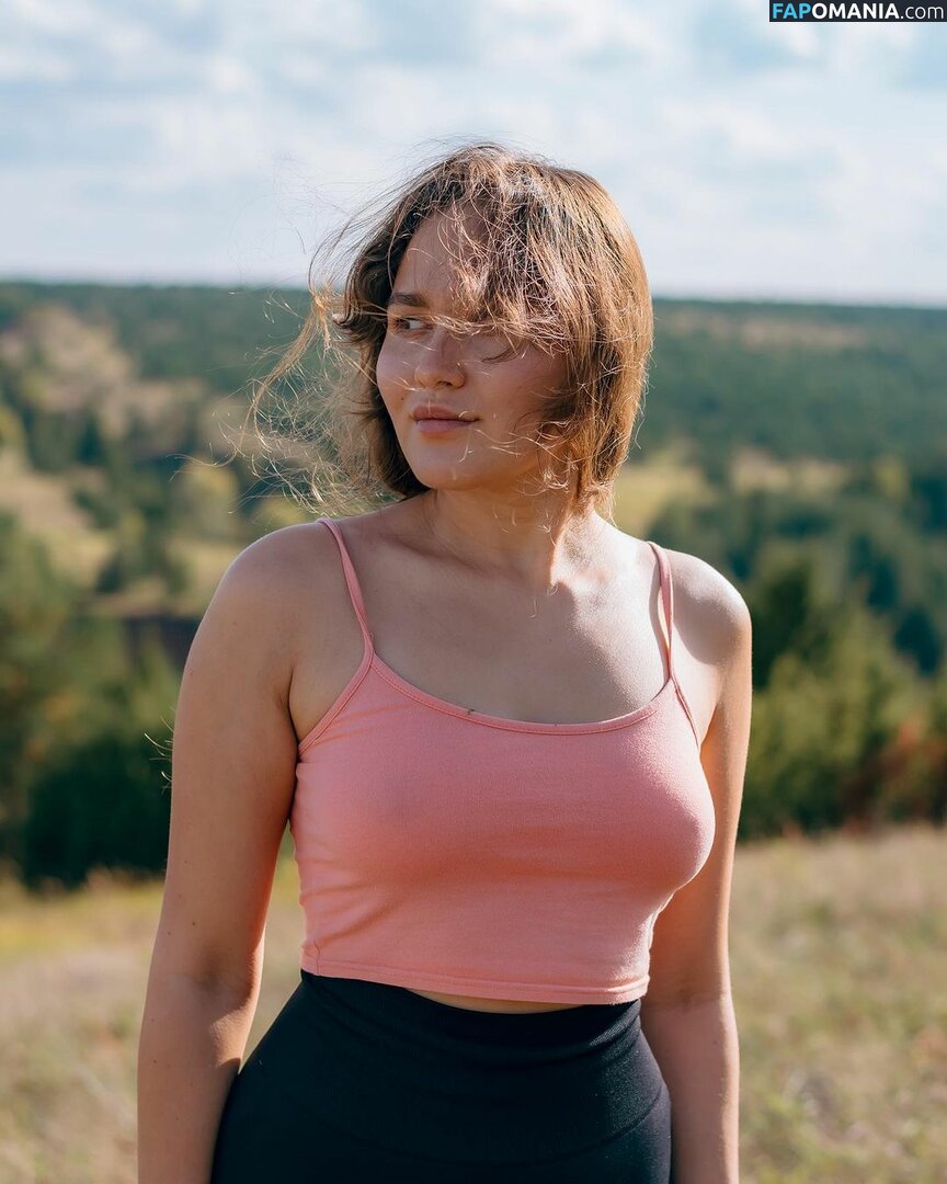 Marusya Shiklina / Marusya outdoors / marusya / marusya.shiklina Çıplak OnlyFans  Sızdırılmış Fotoğraf #35