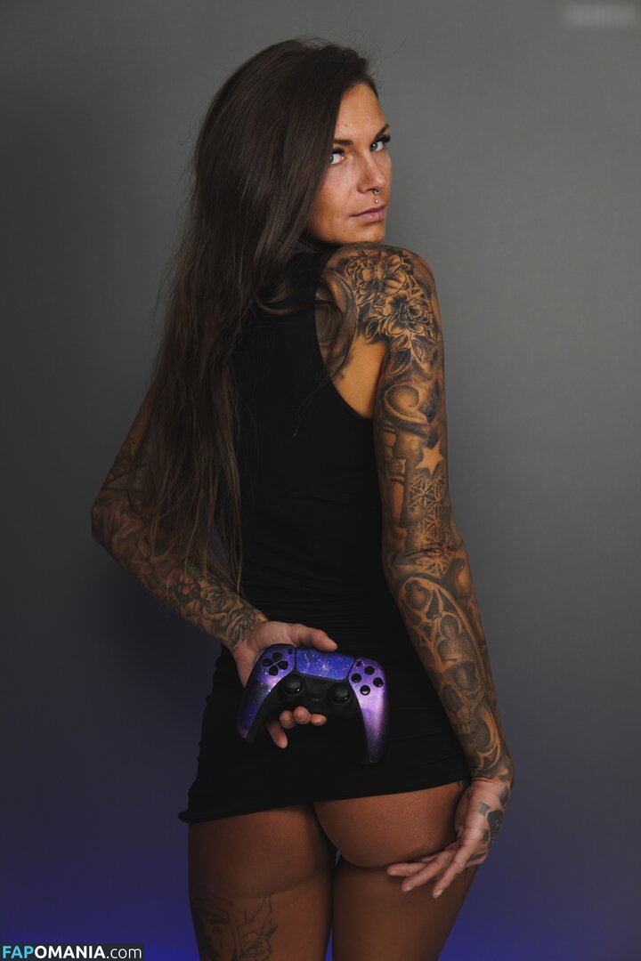 Maxiink_ / maxiink / maxiink__ Çıplak OnlyFans  Sızdırılmış Fotoğraf #1