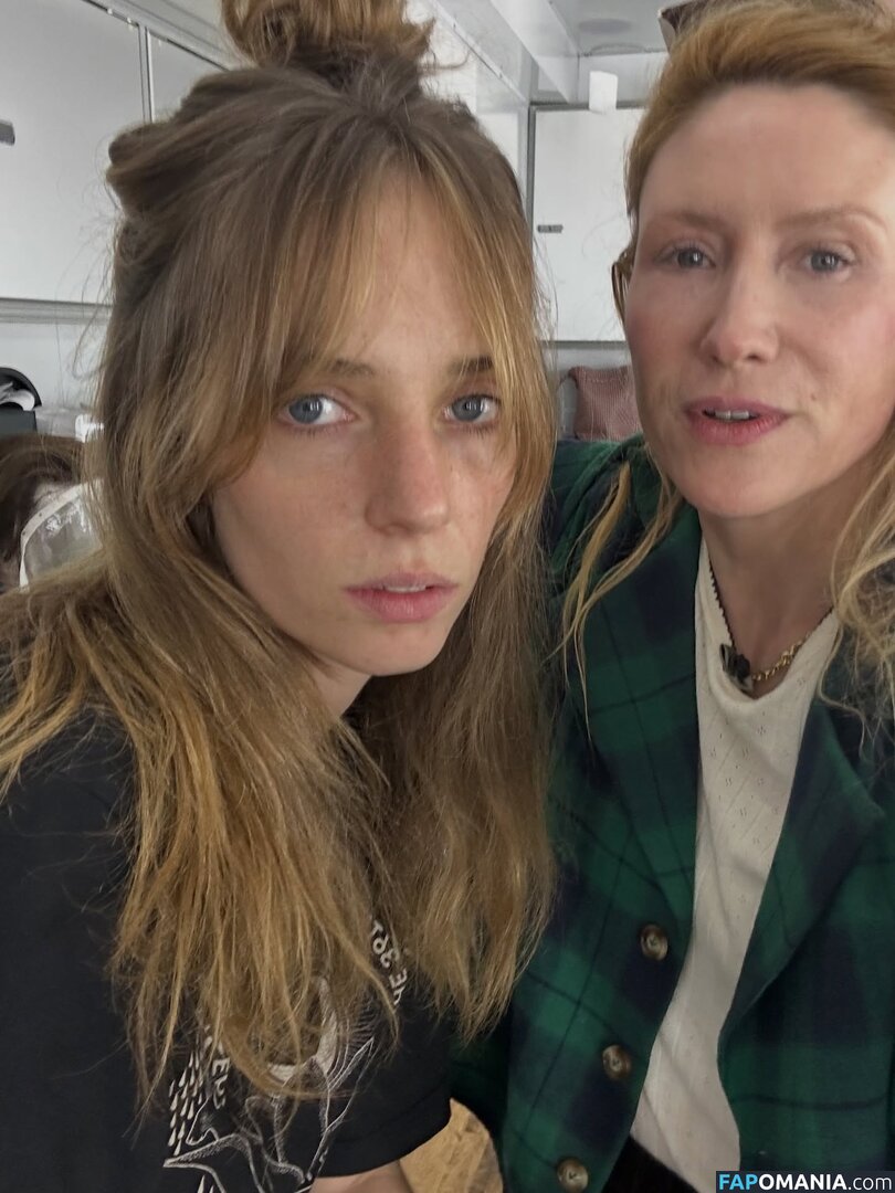 Maya Hawke / maya_hawke / neohawk2 Çıplak OnlyFans  Sızdırılmış Fotoğraf #476