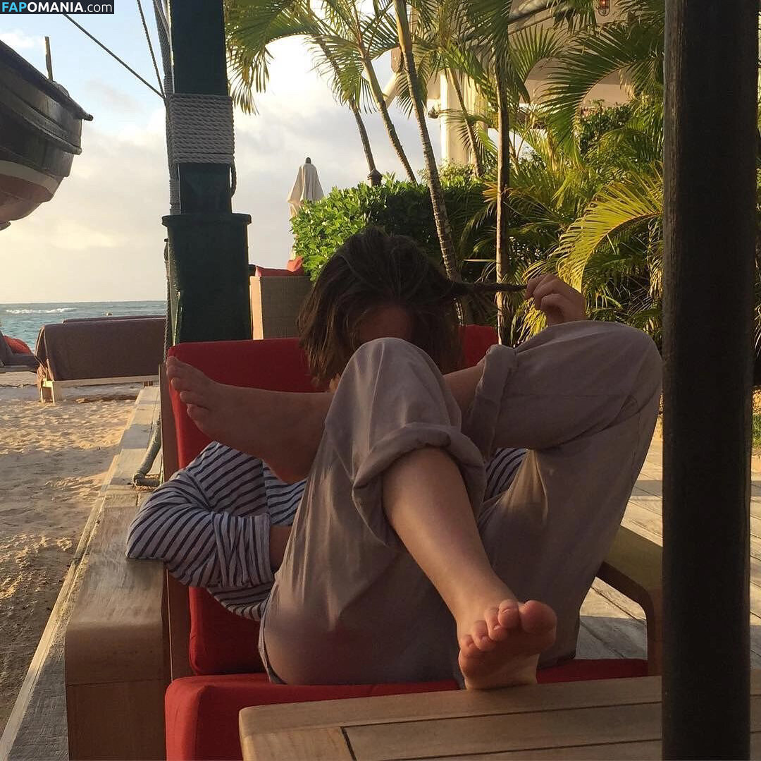 Maya Hawke / maya_hawke / neohawk2 Çıplak OnlyFans  Sızdırılmış Fotoğraf #480