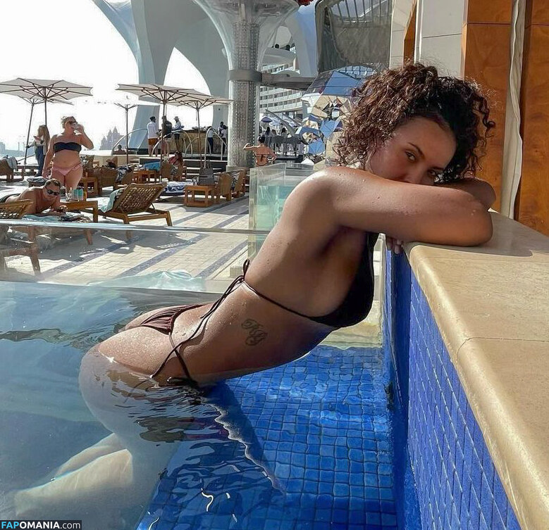 Maya Jama / mayajama Çıplak OnlyFans  Sızdırılmış Fotoğraf #733