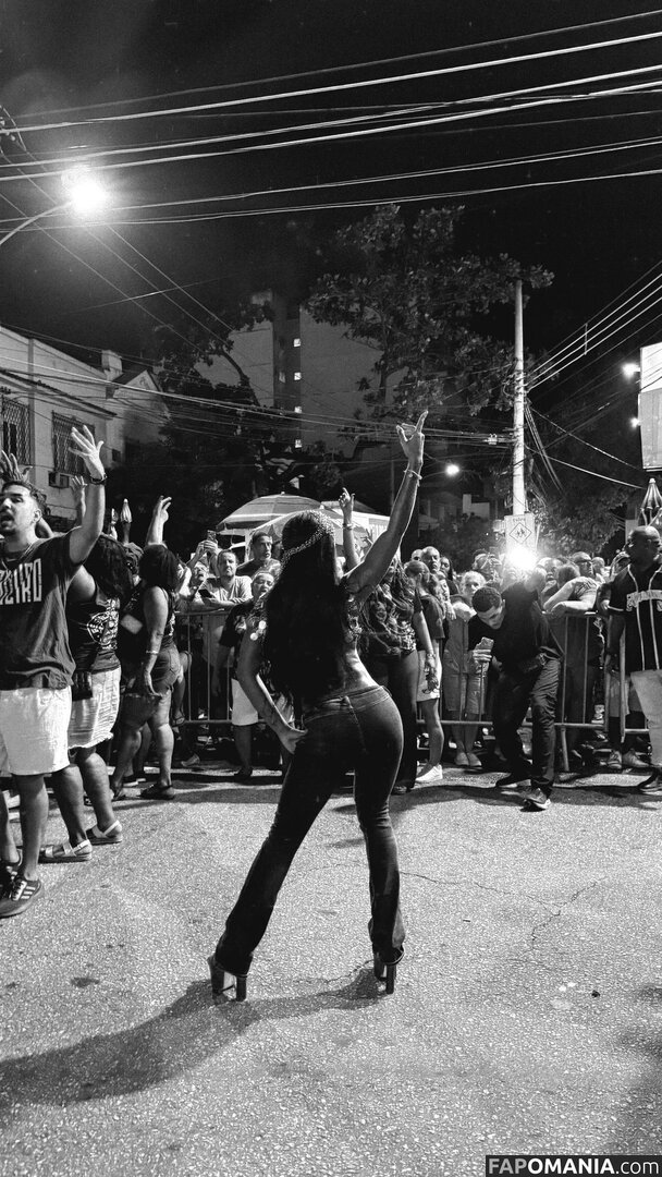 MC Rebecca / rebecca Çıplak OnlyFans  Sızdırılmış Fotoğraf #1