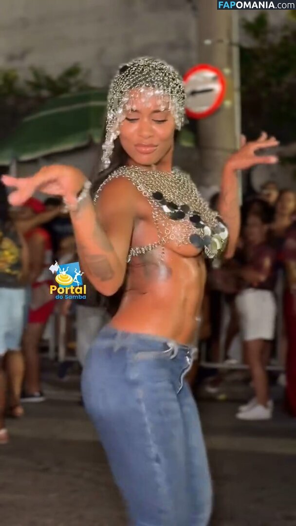 MC Rebecca / rebecca Çıplak OnlyFans  Sızdırılmış Fotoğraf #9