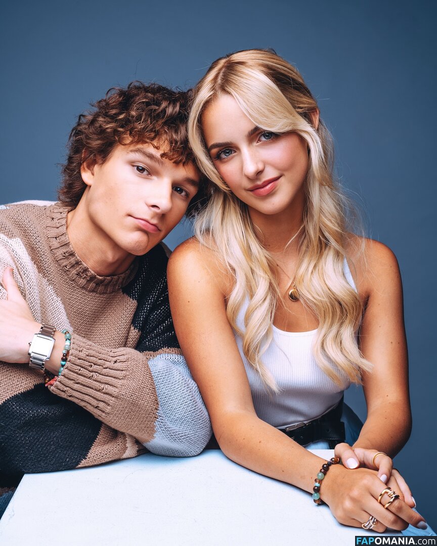 Mckenna Grace / mckennagrace / mckennagraceful Çıplak OnlyFans  Sızdırılmış Fotoğraf #185