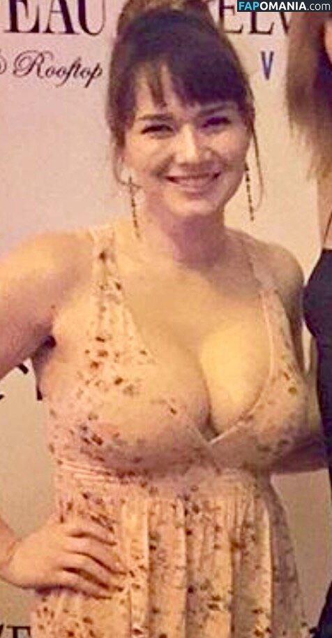 Megan Fisher / Meganchelffisher Çıplak OnlyFans  Sızdırılmış Fotoğraf #8