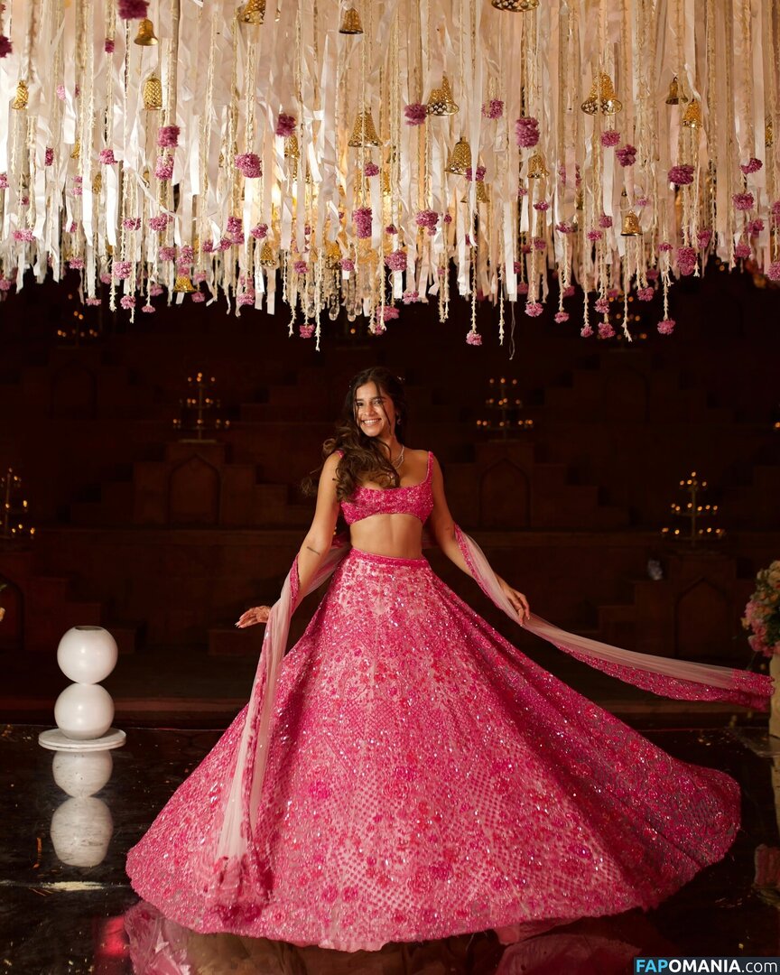 Meghna Kaur / shetroublemaker Çıplak OnlyFans  Sızdırılmış Fotoğraf #1