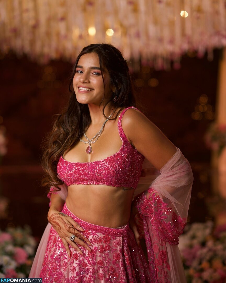 Meghna Kaur / shetroublemaker Çıplak OnlyFans  Sızdırılmış Fotoğraf #10