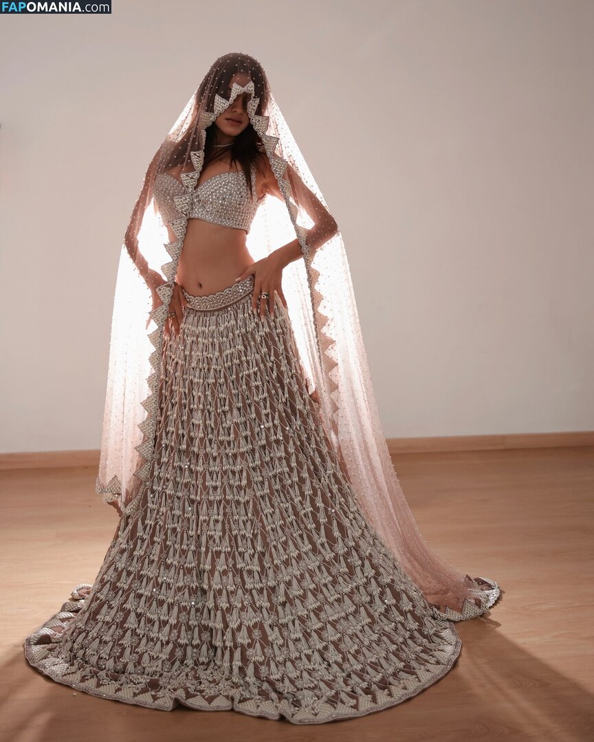 Meghna Kaur / shetroublemaker Çıplak OnlyFans  Sızdırılmış Fotoğraf #11