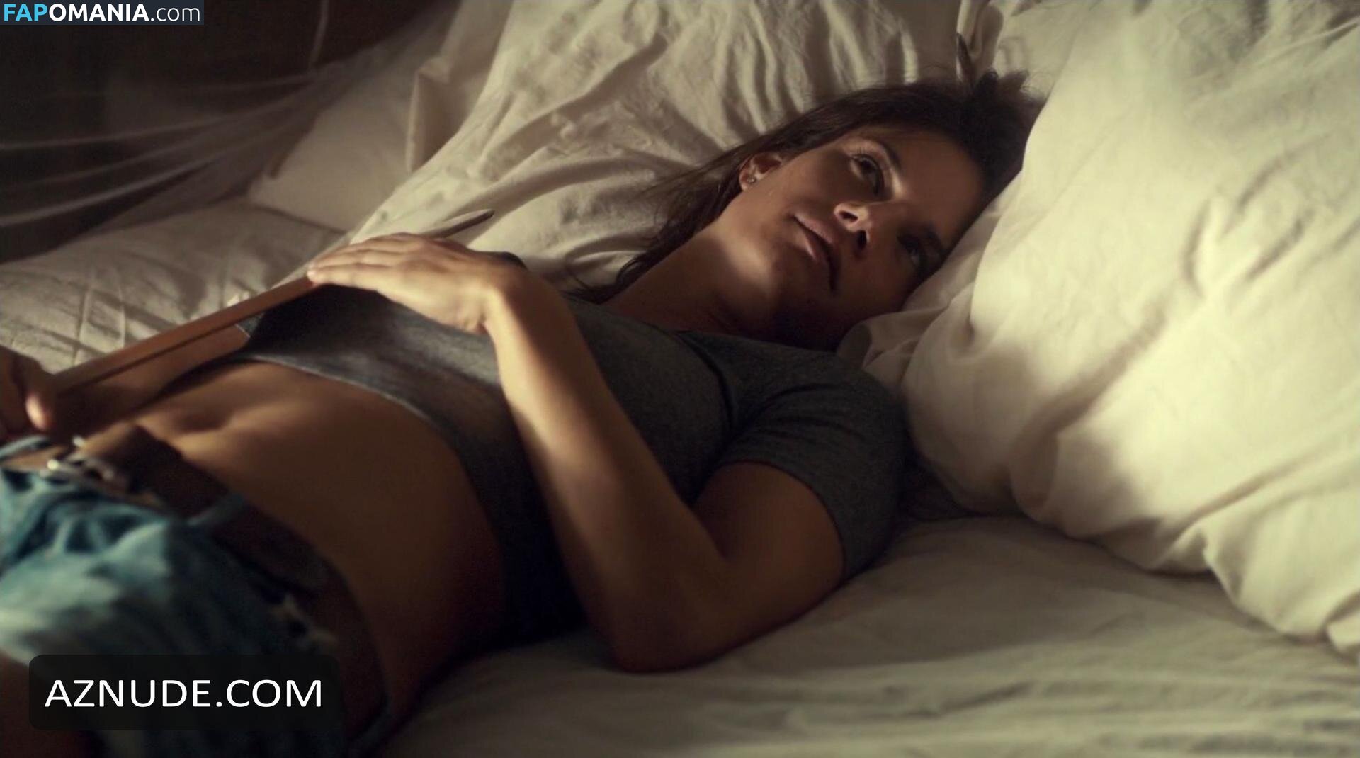 Melissa Peregrym Çıplak OnlyFans  Sızdırılmış Fotoğraf #9