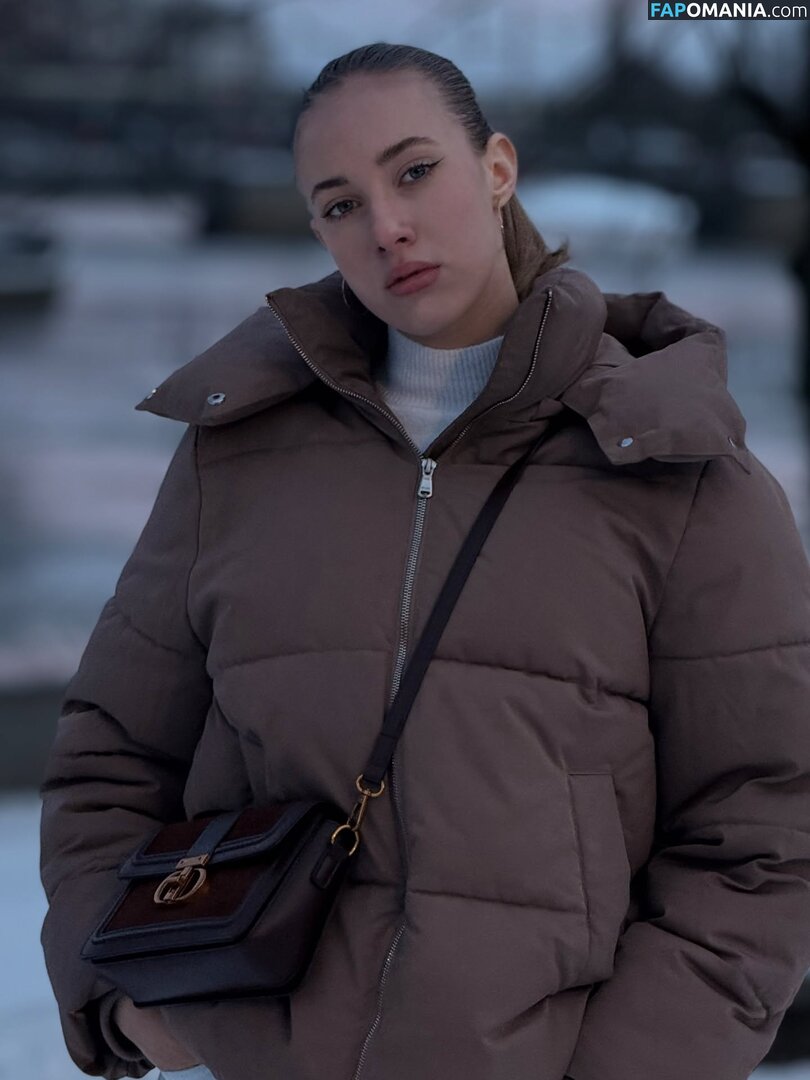 busya_karambusya / milamissmira Çıplak OnlyFans  Sızdırılmış Fotoğraf #4