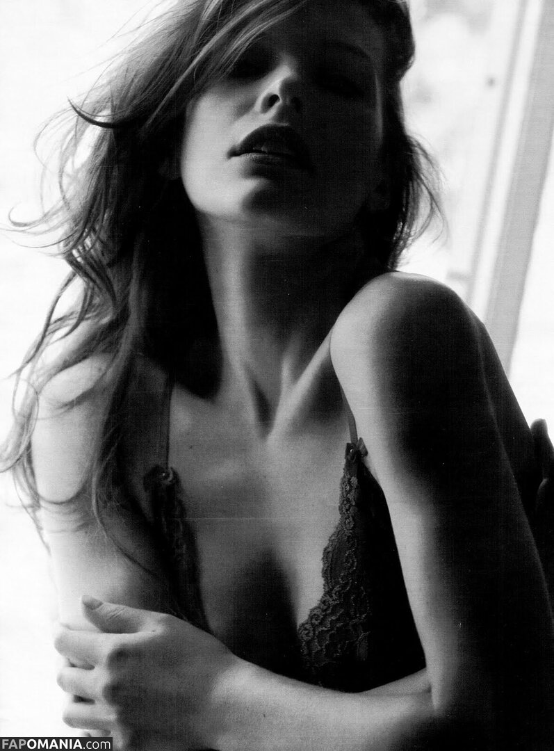 Milla Jovovich / MillaJovovich Çıplak OnlyFans  Sızdırılmış Fotoğraf #325