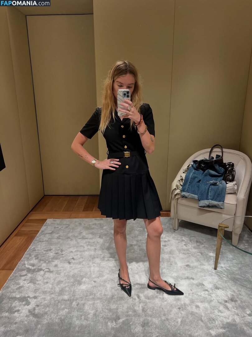 Milly Alcock / https: / millyalcock Çıplak OnlyFans  Sızdırılmış Fotoğraf #285