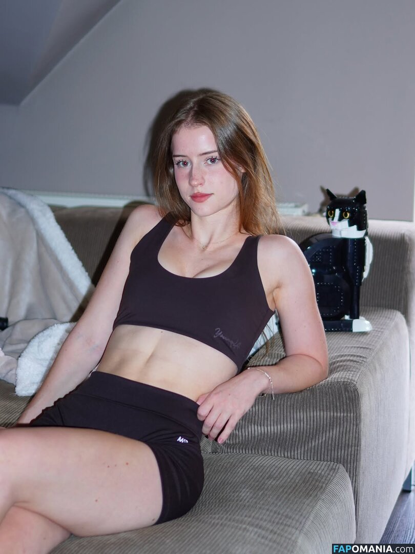 Mira.004 / model_mira Çıplak OnlyFans  Sızdırılmış Fotoğraf #1511