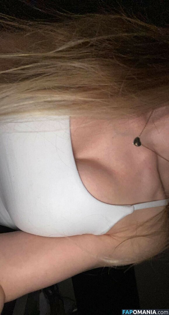 Mira Szalma / https: / mira.004 Çıplak OnlyFans  Sızdırılmış Fotoğraf #7