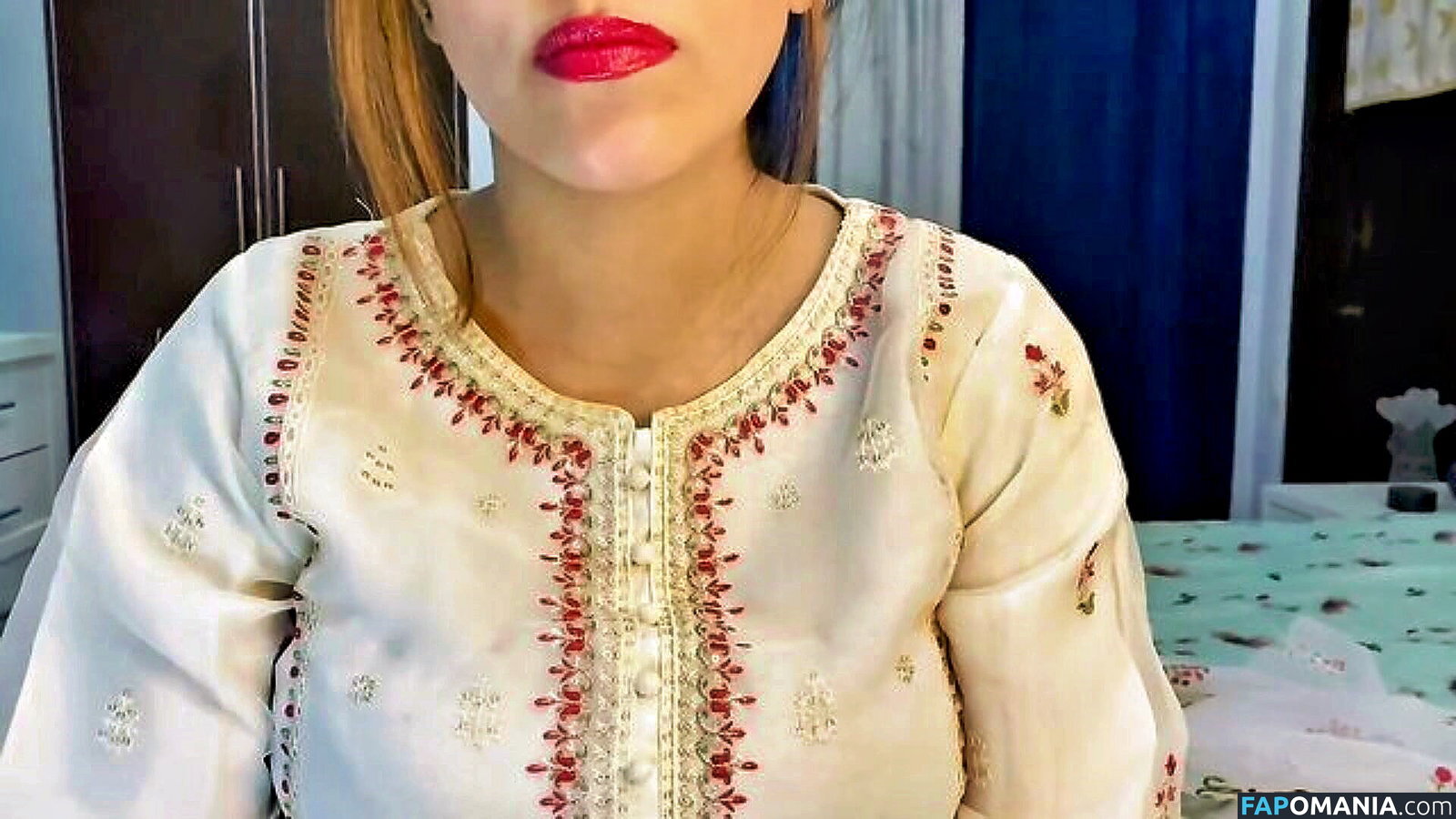 Mirakhan N Çıplak OnlyFans  Sızdırılmış Fotoğraf #8