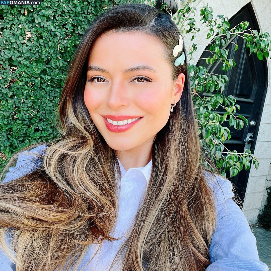 Miranda Cosgrove / MirandaCosgrove / onlyfanssz Çıplak OnlyFans  Sızdırılmış Fotoğraf #58