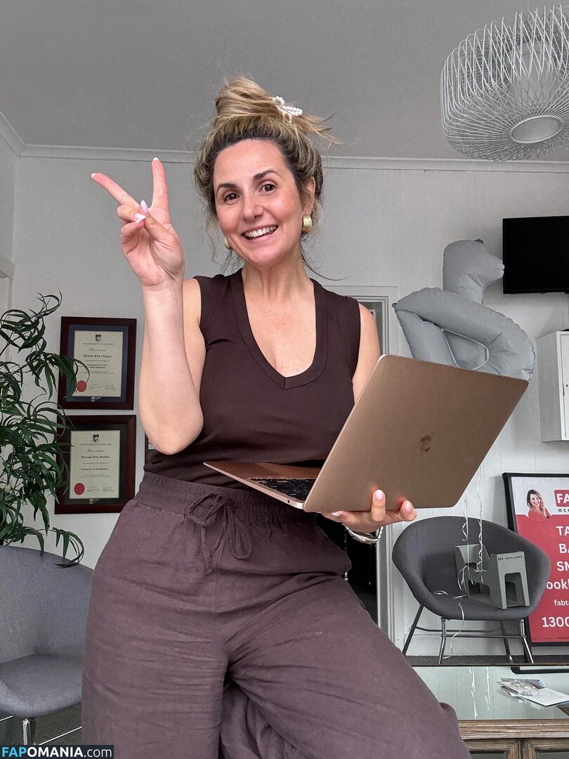 MILF Online Accountant / Miriam Holme / miriamholme Çıplak OnlyFans  Sızdırılmış Fotoğraf #8