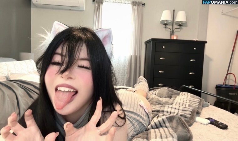molly.osamu / mollymeowz / mollymew2 Çıplak OnlyFans  Sızdırılmış Fotoğraf #17